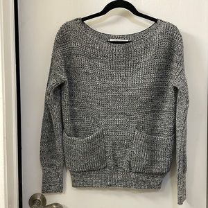 Long Sleeve Sweater with Front Pockets
